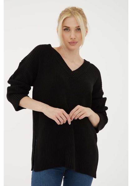 23K0145K1 Kadın V Yaka Oversize Kazak modelleri