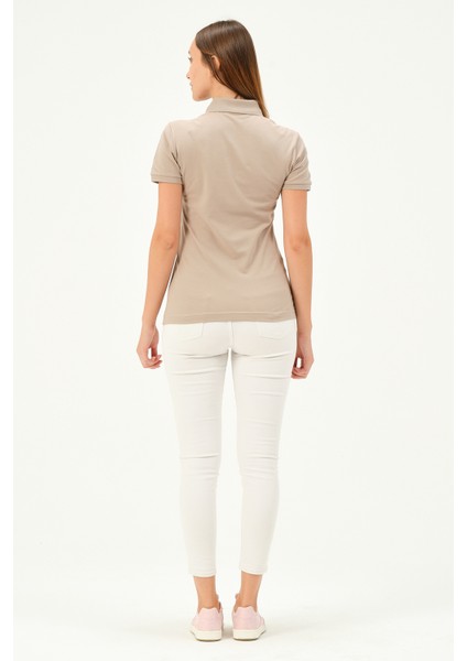 Kadın Regular Fit Polo Yaka T-Shirt fırsatları