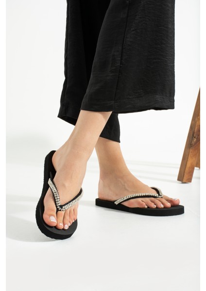 Kadın Gümüş Sıra Taşlı Rahat Siyah Parmak Arası Terlik Flipflops