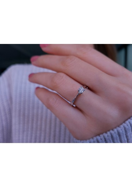 0,20 Karat Pırlanta Tektaş Yüzük 0415R0045 fırsatları