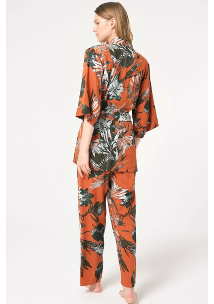 5795 Ip Askılı V Yaka Viskon Çiçek Desenli Kışlık Örme Normal Bel Nakış Detaylı Pijama Takımı Sabahlık fırsatları