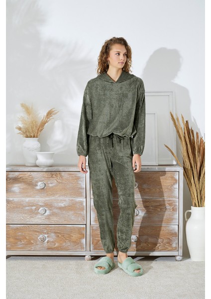 15314 Bayan Kadife Pijama Takım modelleri