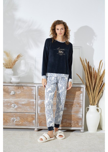 15248 Bayan Nakışlı Pijama Takım modelleri