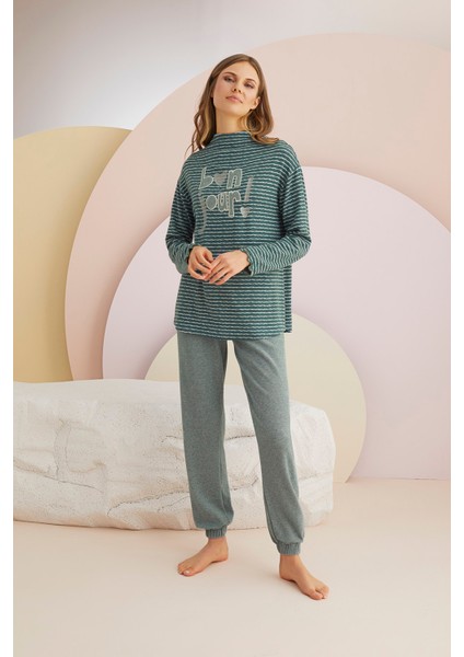 13971 Bayan Nakışlı Pijama Takım modelleri