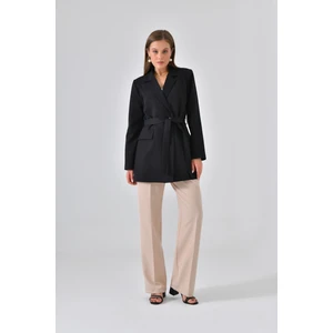 Siyah Kuşaklı Ceket