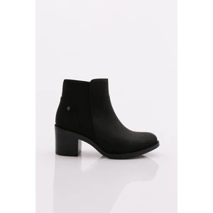 4255-2027 Kadin Yanlari Lastikli Topuklu  Bot