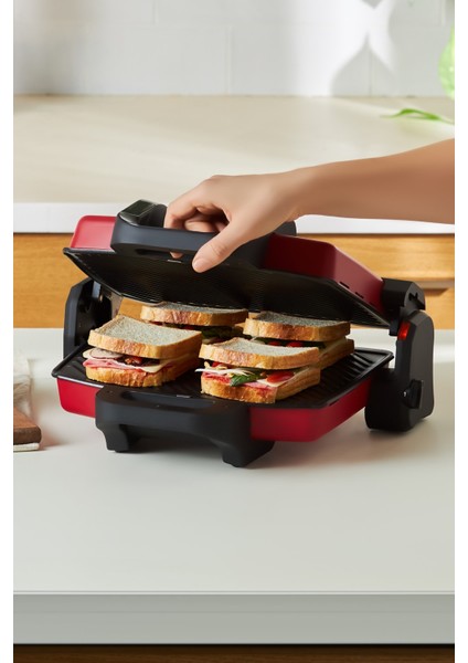 Orginal Future Essential Tost Makinesi Matte Red 1800 W