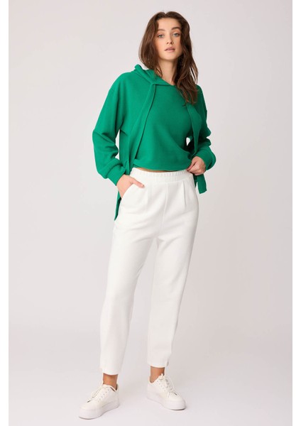 Beli Lastikli Paçası Düğmeli Triko Pantolon