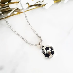 Gümüş Renk Futbol Topu Erkek Kolye