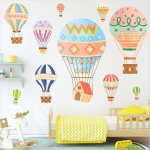 Renkli Uçan Balonlar Bebek & Çocuk Odası Duvar Sticker Çıkartma Seti