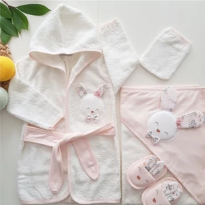 Kız Bebek Havlu Bornoz Defne Sabunlu Seti 0-3 Yaş