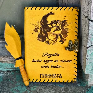 Cem Karaca Hayranlarına Özel Deri Defter Sarı