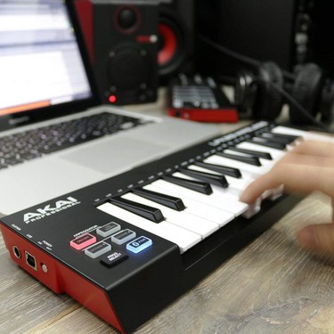 AKAI LPK25 WIRELESS / 25 Tuş MIDI Klavye Fiyatı