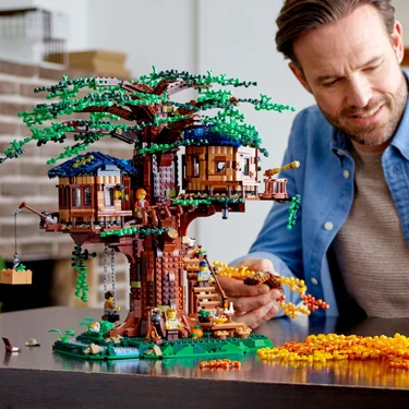 LEGO Ideas 21318 Ağaç Ev Yapı Kiti (3,036 Parça) Fiyatı