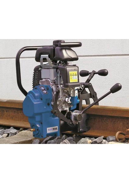 Maschinen Profesyonel Ray Delme Matkabı - Railmab 960 1500 W, 3,04 Nm, 49,4 Ccm