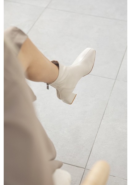 Pekin Kadın Streç Küt Kalıp Deri Bot Bej fiyatları