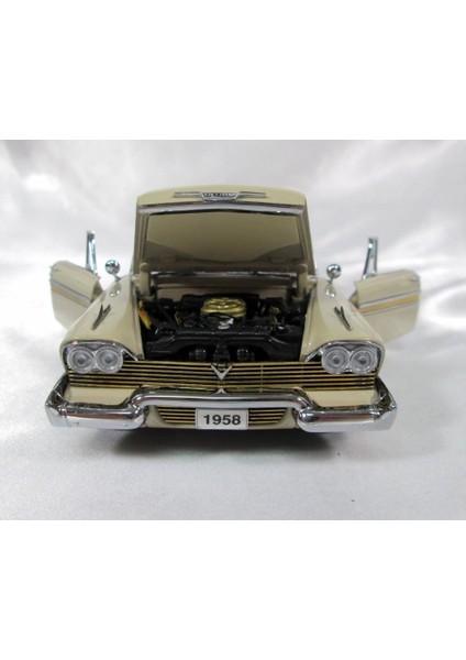 1958 Playmoth Fury Krem 1/18 Model Araba modelleri