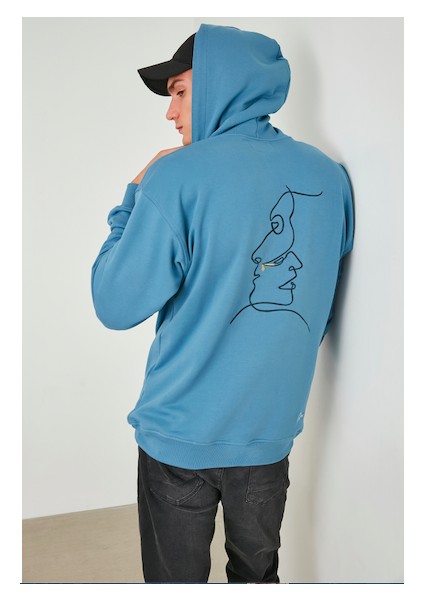 One Line Nakışlı Kapüşonlu Sweatshirt