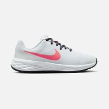 Nike Revolution 6 Road Running