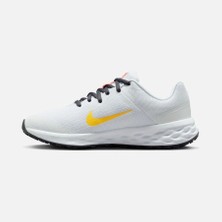 Nike Revolution 6 Road Running
