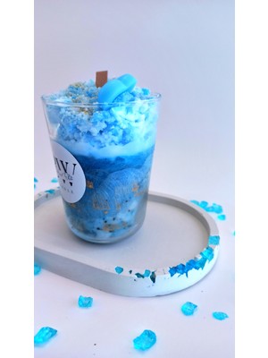 Bwc Blue Ice Candle Milkshake Görünümlü Dekoratif Karışık Meyve Kokulu Mum ve Sunum Tepsisi