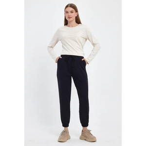 Kadın Paçası Lastikli Siyah Slim Straight Eşofman Altı