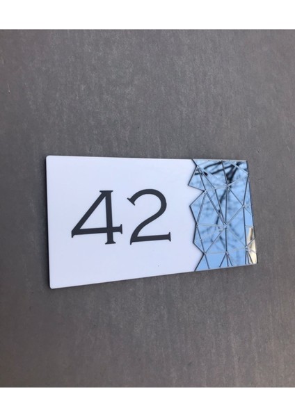 Füme Aynalı Beyaz Kapı Numarası