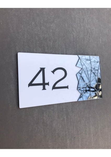 Füme Aynalı Beyaz Kapı Numarası fiyatları