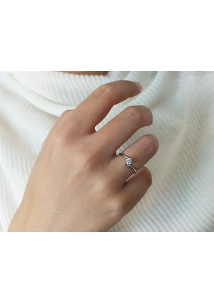 F Renk 0,24 Karat Pırlanta Tektaş Yüzük 0415R0100 fırsatları