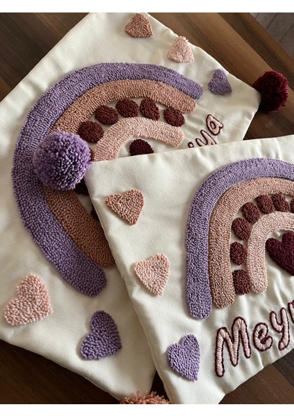 Punch Nakışı ile Işlenmiş Bebeğinize Özel Dekoratif Kırlent Kılıfı (30 cm x 50 Cm) fiyatları