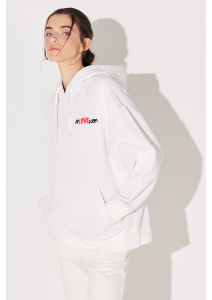 Oversize Fit Geniş Kesim Kapüşonlu Içi Polarlı Sırt Baskılı Kırık Beyaz Sweatshirt