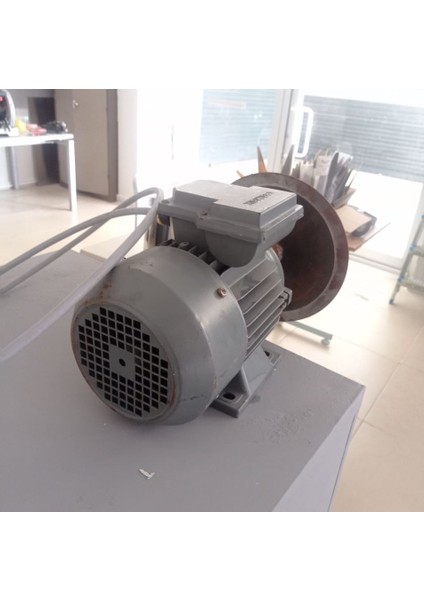 GM2E 280 M 4b 90 Kw 1500DV 380 V (Trifaze) Pik Döküm Motor
