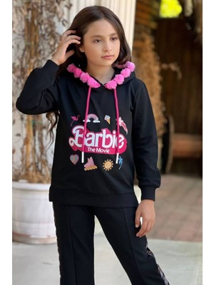 Kız Çocuk Barbie Yazı Baskılı Parlak Şerit ve Ponpon Detaylı Siyah Eşofman Takım