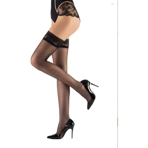 Siyah Dantelli Jartiyer Çorabı