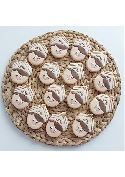 Krem Gold Detaylı Kahverengi Saçlı Sünnet Çocuğu Model Butik Kurabiye - 20 Adet fiyatları