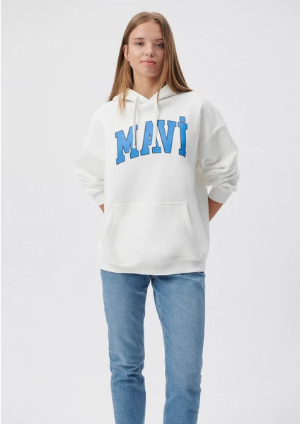 Kadın Mavi Logo Baskılı Kapüşonlu Beyaz Sweatshirt 1600361-81964