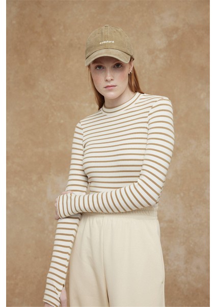 Parmak Geçirmeli Çizgili Body Camel