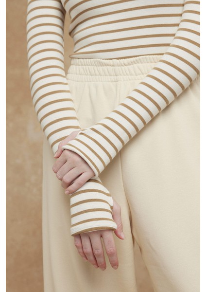 Parmak Geçirmeli Çizgili Body Camel