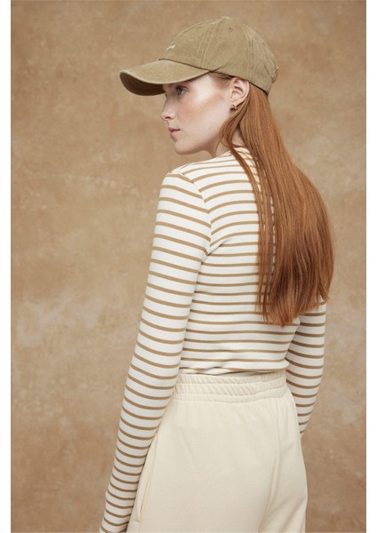 Parmak Geçirmeli Çizgili Body Camel