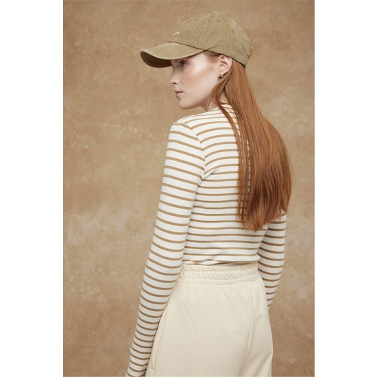 Manuka Parmak Geçirmeli Çizgili Body Camel Fiyatı