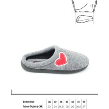 Gezer Kışlık Kadın Ev Bahçe Comfort Taban Nakışlı Kalp Desenli Keçe Terlik