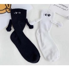 Sukugift 1 Adet Siyah - Beyaz El Ele Tutuşan Mıknatıslı Çorap : Eğlenceli ve Farklı Arkadaşlık Çorabı