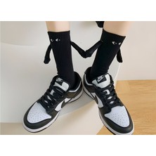 Sukugift 1 Adet Siyah El Ele Tutuşan Mıknatıslı Çorap  Eğlenceli ve Farklı Arkadaşlık Çorabı Sevgiliye Hediye