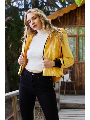 Sisa Moda Kapüşonlu Şişme Kadın Mont