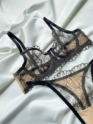 Madame Blume Lingerie Black Cream Balenli Bralet Takımı