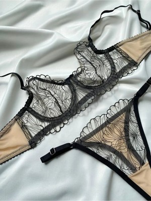 Madame Blume Lingerie Black Cream Balenli Bralet Takımı