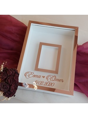 Verda Çerçeve Beyaz 30X40 cm Fotoğraf Bölümlü Yarı Rose Kaplamalı Ledli Isimli Gül Kutusu! Anı Çerçevesi