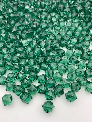 Hedef Bijuteri 100 gr Zümrüt Yeşili Akrilik Küp Boncuk 10mm Renkli Plastik Takı Yapımına Uygun