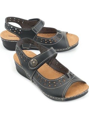 Gezer Yazlık Kadın Suni Deri Sandalet