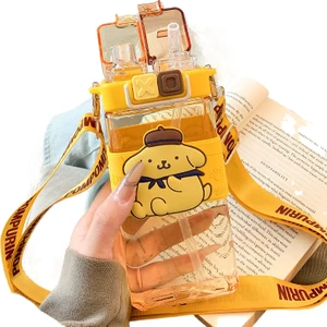 CC Stores Sanrio Çilek Ayı Çocuk Su Bardağı Yaz Yüksek Değerli Sevimli Hasır Bardak Net Kırmızı Öğrenci Taşınabilir Plastik Bardak (Yurt Dışından)